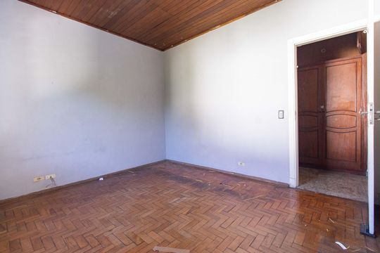 Quarto 2 de casa para alugar com 3 quartos, 300m² em Jardim da Gloria, São Paulo
