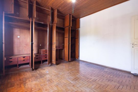 Quarto 1 de casa para alugar com 3 quartos, 300m² em Jardim da Gloria, São Paulo