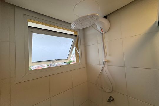 Banheiro de apartamento à venda com 1 quarto, 25m² em Centro, São Leopoldo