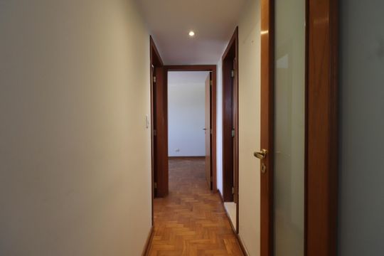 Corredor de apartamento à venda com 2 quartos, 86m² em Parque São Jorge, São Paulo