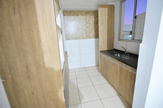 Cozinha de apartamento para alugar com 2 quartos, 47m² em Residencial Aquários, Goiânia