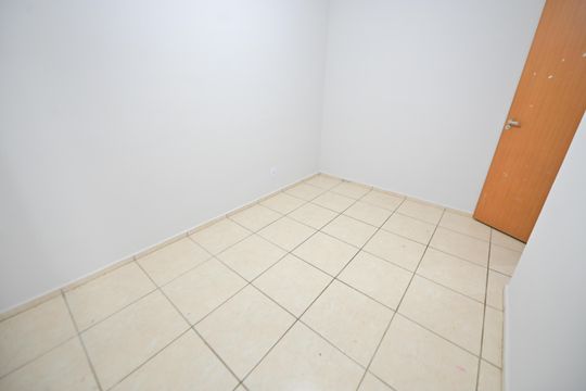 Quarto 2 de apartamento para alugar com 2 quartos, 47m² em Residencial Aquários, Goiânia