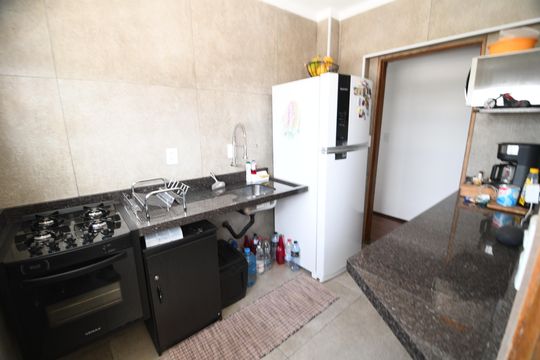 Cozinha de apartamento à venda com 2 quartos, 57m² em Taquaral, Campinas
