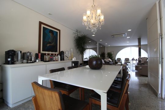Sala de casa à venda com 4 quartos, 315m² em Planalto Paulista, São Paulo