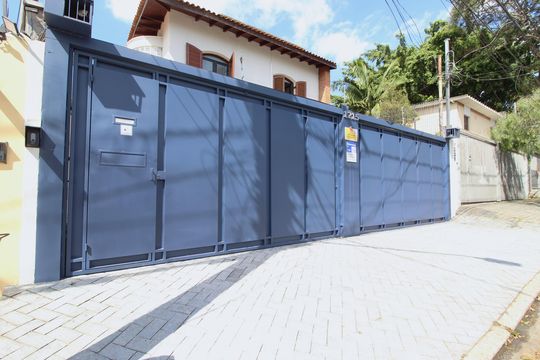 Fachada de casa à venda com 4 quartos, 315m² em Planalto Paulista, São Paulo