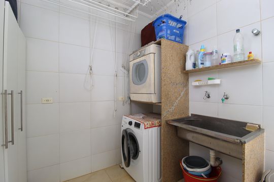 Área de Serviço de casa à venda com 4 quartos, 315m² em Planalto Paulista, São Paulo
