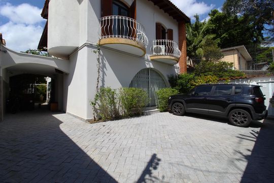 Garagem de casa à venda com 4 quartos, 315m² em Planalto Paulista, São Paulo