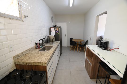 Cozinha de apartamento à venda com 2 quartos, 70m² em Vila Industrial (campinas), Campinas