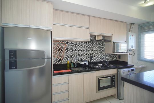 Cozinha de apartamento para alugar com 2 quartos, 65m² em Farrapos, Porto Alegre