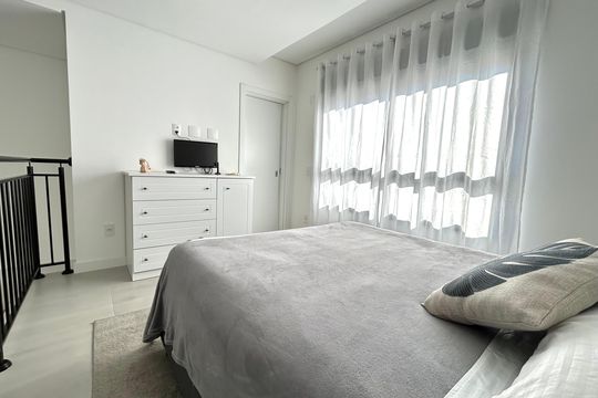 Suíte de apartamento para alugar com 1 quarto, 74m² em Centro, Florianópolis