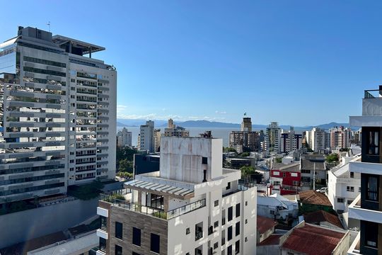 Vista Área comum - Piscina de apartamento para alugar com 1 quarto, 74m² em Centro, Florianópolis