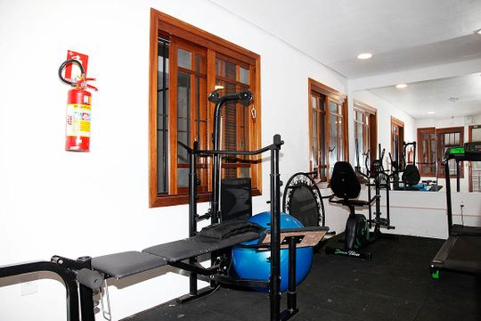 Área Comum - Academia de apartamento para alugar com 3 quartos, 140m² em Petrópolis, Porto Alegre