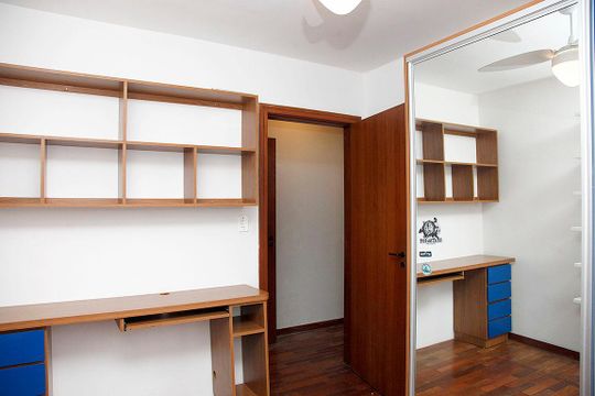 Quarto 1 de apartamento para alugar com 3 quartos, 140m² em Petrópolis, Porto Alegre