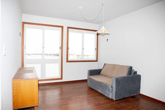 Sala 1 de apartamento para alugar com 2 quartos, 140m² em Petrópolis, Porto Alegre