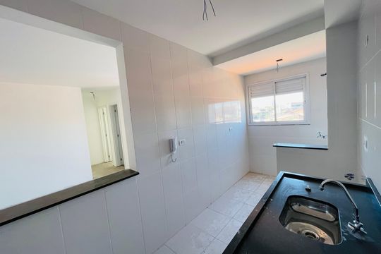 Cozinha de apartamento à venda com 2 quartos, 56m² em Vila Galvão, Guarulhos