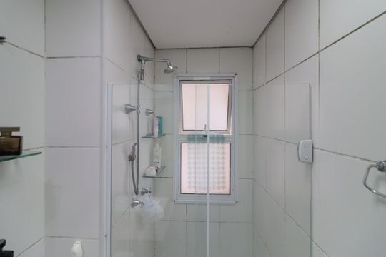 Banheiro de apartamento à venda com 3 quartos, 63m² em Novo Osasco, Osasco