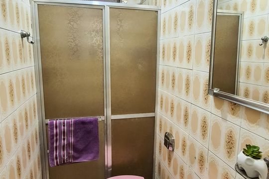 Banheiro  de apartamento à venda com 1 quarto, 32m² em Irajá, Rio de Janeiro