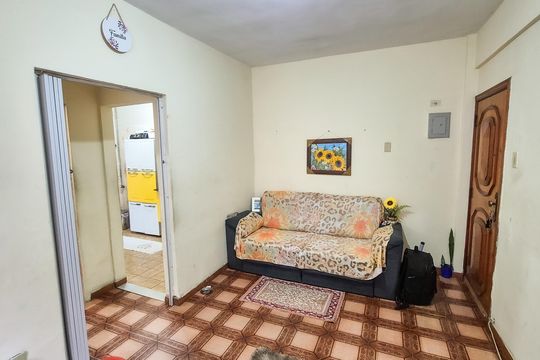 Sala de apartamento à venda com 1 quarto, 32m² em Irajá, Rio de Janeiro