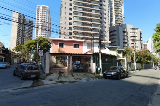 Fachada de casa à venda com 3 quartos, 129m² em Jardim das Acacias, São Paulo