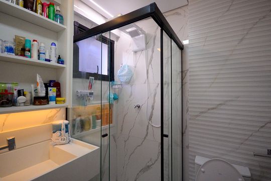 Banheiro da Suite  de apartamento à venda com 2 quartos, 52m² em Vila Moinho Velho, São Paulo