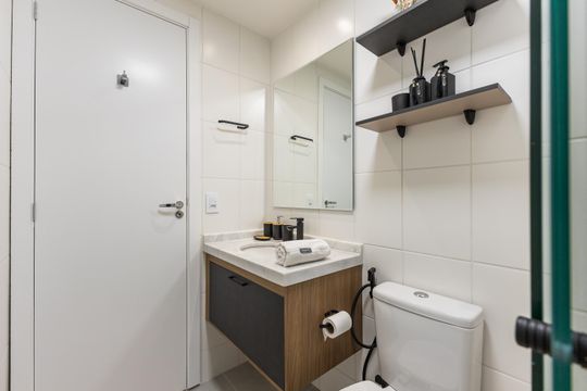 Banheiro de apartamento para alugar com 1 quarto, 28m² em Barra Funda, São Paulo