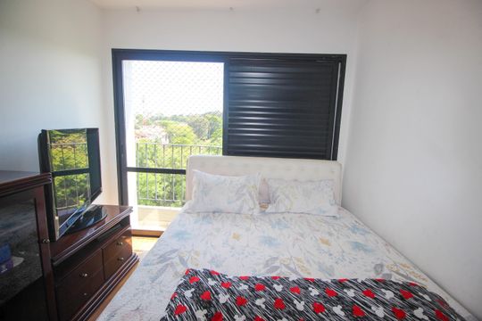 Quarto 1 de apartamento à venda com 2 quartos, 74m² em Jardim Morumbi, São Paulo