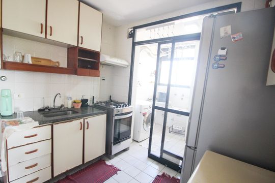 Cozinha de apartamento à venda com 2 quartos, 74m² em Jardim Morumbi, São Paulo