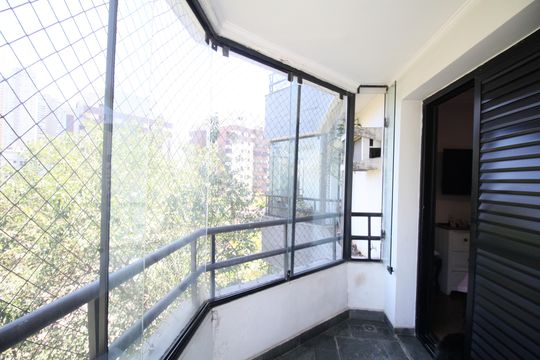 Varanda Suíte  de apartamento à venda com 3 quartos, 140m² em Vila Andrade, São Paulo