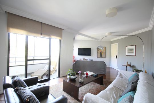Sala de apartamento à venda com 3 quartos, 140m² em Vila Andrade, São Paulo
