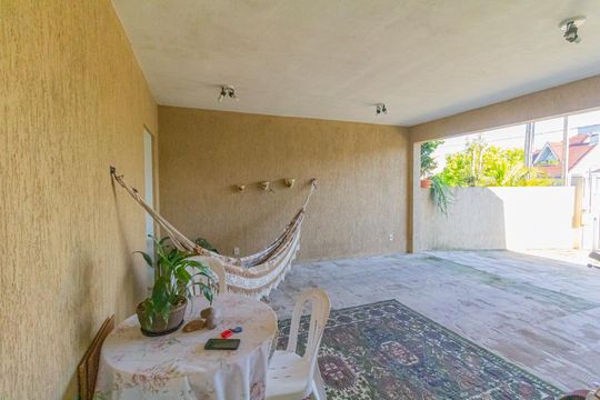 Varanda de casa à venda com 3 quartos, 170m² em Niterói, Canoas