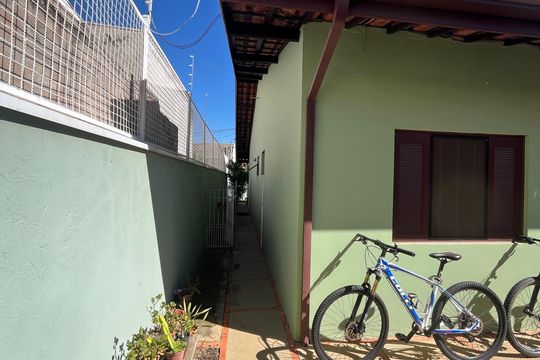 Casa à venda com 3 quartos, 350m² em Parque Alto Taquaral, Campinas