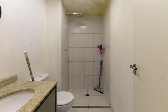 Banheiro do Studio de kitnet/studio à venda com 1 quarto, 25m² em Tatuapé, São Paulo