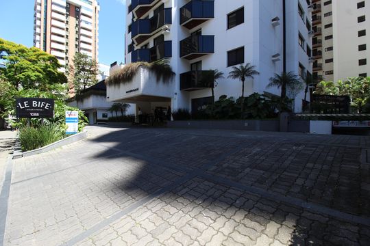 Fachada  de apartamento para alugar com 1 quarto, 42m² em Itaim Bibi, São Paulo