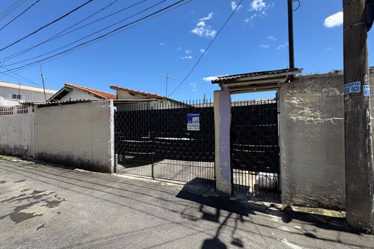 Fachada + plaquinha  de casa à venda com 2 quartos, 104m² em Vila Homero Thon, Santo André