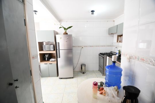 Cozinha de apartamento à venda com 2 quartos, 60m² em Jardim Chapadão, Campinas