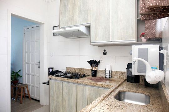 Cozinha de apartamento à venda com 3 quartos, 81m² em Floresta, Porto Alegre