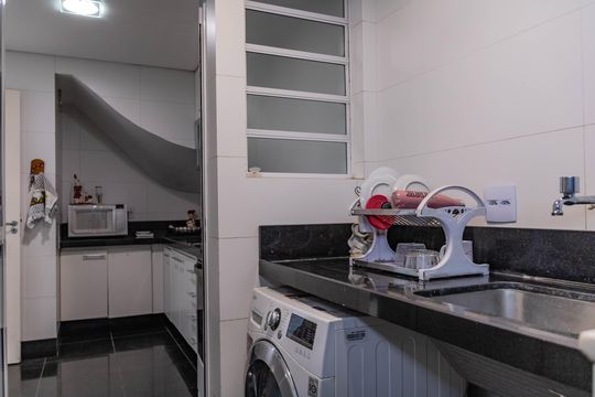 Área de Serviço de casa à venda com 3 quartos, 127m² em Buritis, Belo Horizonte