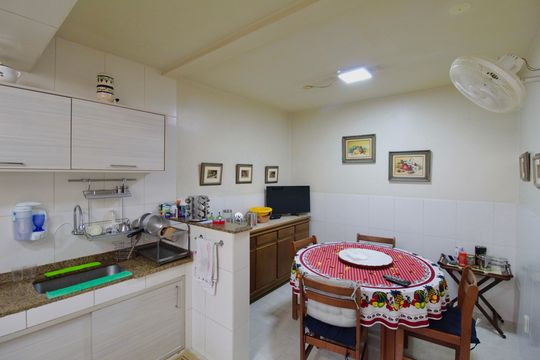 Cozinha de casa à venda com 4 quartos, 330m² em Liberdade, Belo Horizonte