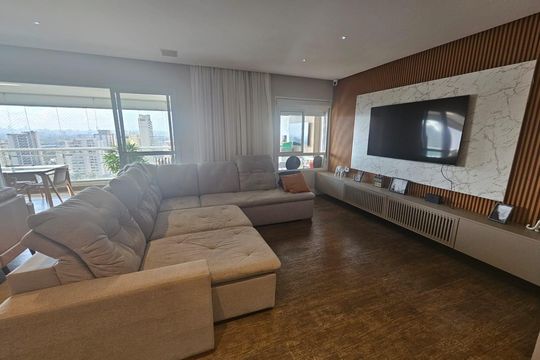Sala de apartamento à venda com 3 quartos, 200m² em Santa Teresinha, São Paulo