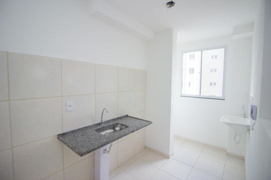 Cozinha de apartamento à venda com 2 quartos, 43m² em Chácara Contagem, Contagem