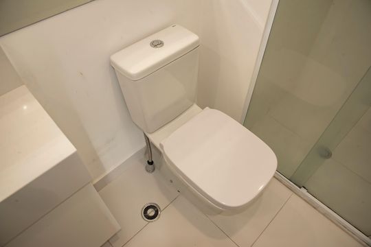 Banheiro Social de kitnet/studio para alugar com 1 quarto, 38m² em Mirandópolis, São Paulo