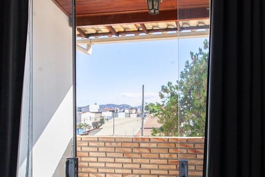 Suíte 2 - Varanda de casa à venda com 5 quartos, 440m² em Santa Amelia, Belo Horizonte