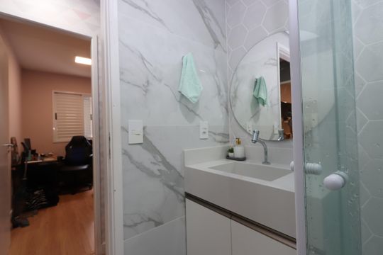 Banheiro Social de apartamento à venda com 3 quartos, 75m² em Parque São Lucas, São Paulo