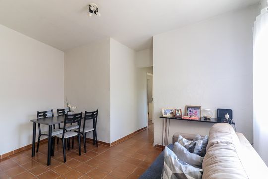 Sala de casa à venda com 2 quartos, 75m² em Vila Tiradentes, São Paulo