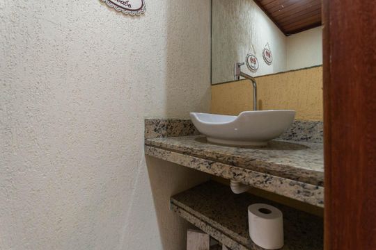Lavabo de casa para alugar com 2 quartos, 120m² em Tijuca, Rio de Janeiro