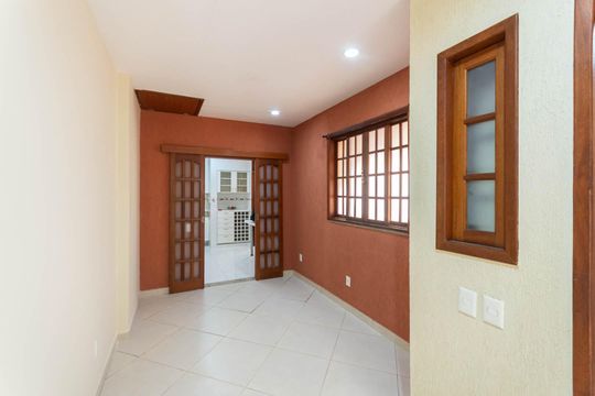 Sala 2 de casa para alugar com 2 quartos, 120m² em Tijuca, Rio de Janeiro