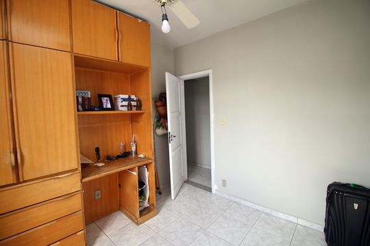 Quarto 2 de apartamento à venda com 3 quartos, 84m² em Olaria, Rio de Janeiro