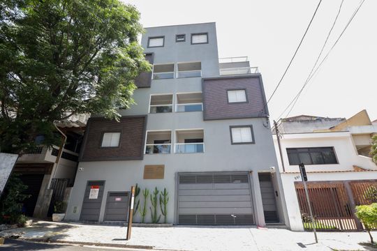 Fachada de apartamento para alugar com 2 quartos, 40m² em Água Fria, São Paulo
