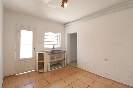 Cozinha de casa para alugar com 1 quarto, 55m² em Vila Ipojuca, São Paulo