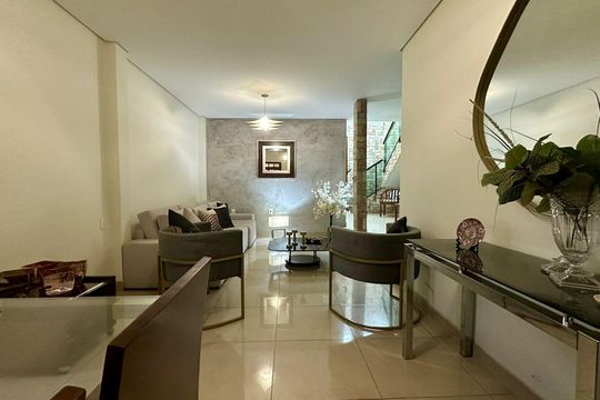 Sala  de casa à venda com 4 quartos, 446m² em Carlos Prates, Belo Horizonte
